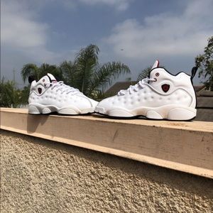 Size 7y team jordan , jordans all white